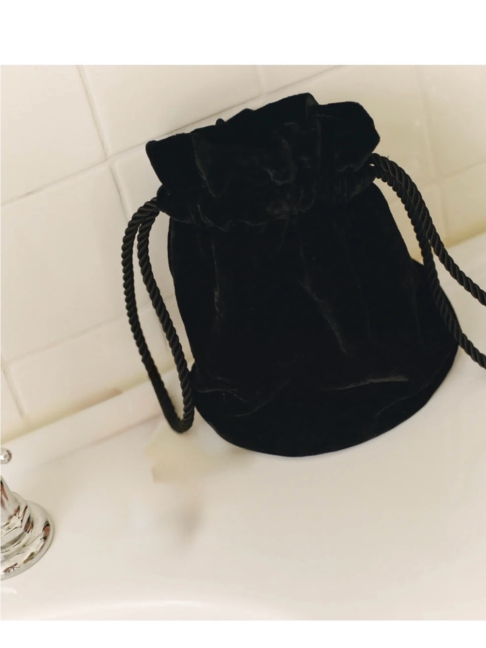 Doen Velvet Pochette NWT